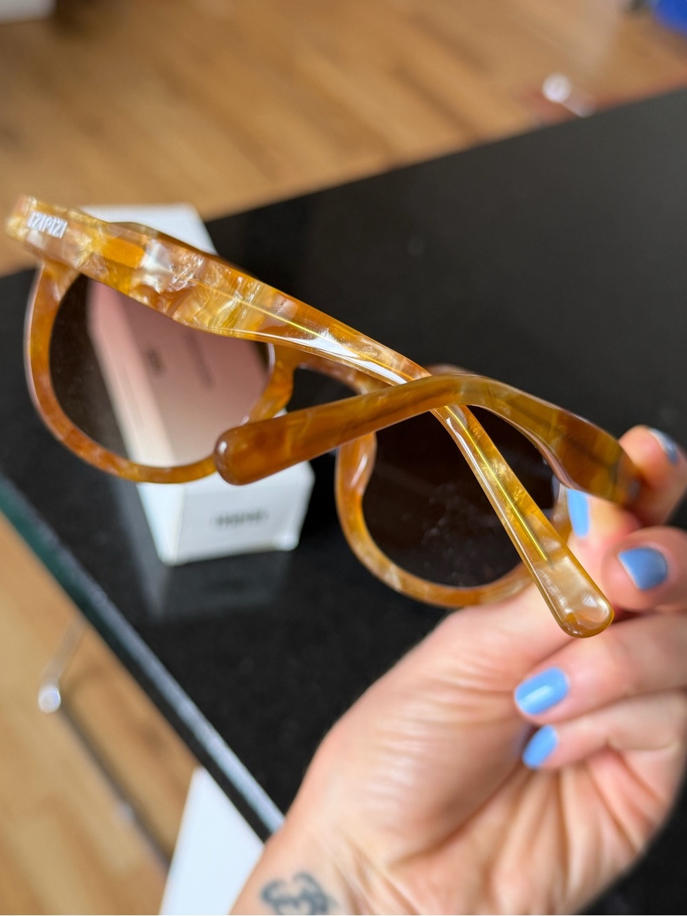 IZIPIZI Caramel Pearl Gradient Brown Round Sunglasses echo essential edition - Picture 3 of 6